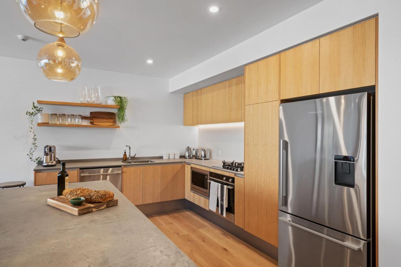Winona Of Wanaka - Luxury Lakefront Apartment Buitenkant foto